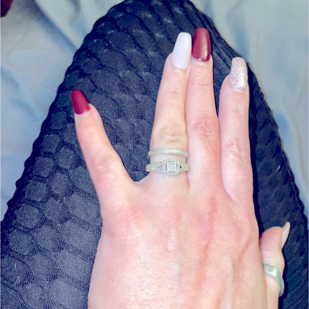 Wedding ring set - Picture 2 of 2